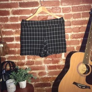 ❗️3/$15 Black/White stretchy Plaid Shorts